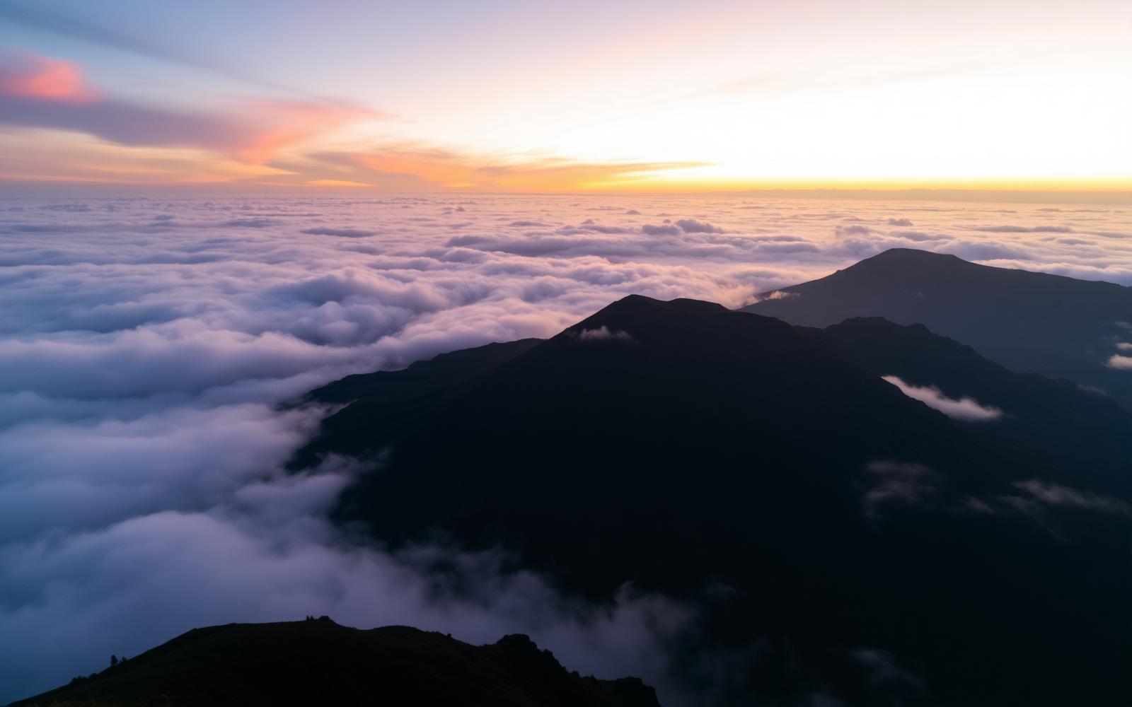 Java mountain landscape above a sea of clouds