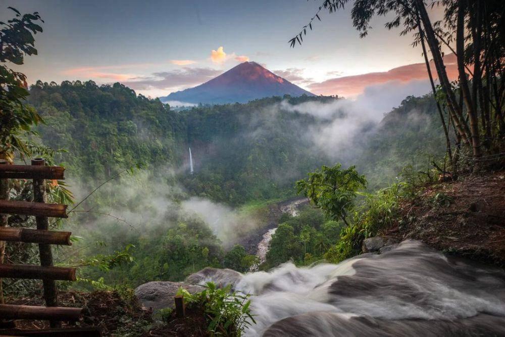 Air Terjun Kapas Biru